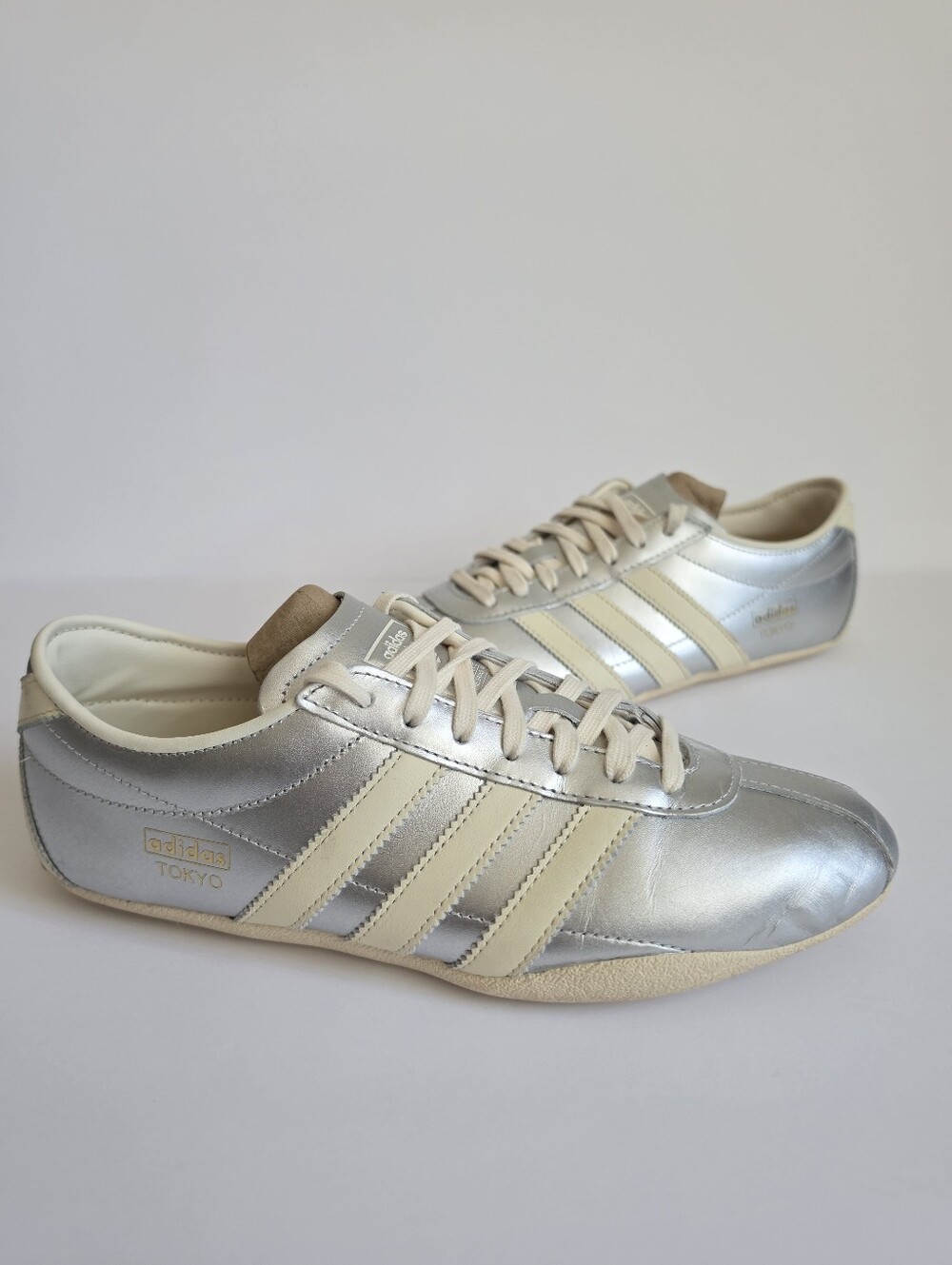 Adidas Tokyo Tennis Silver Womens Shoes Sz 9